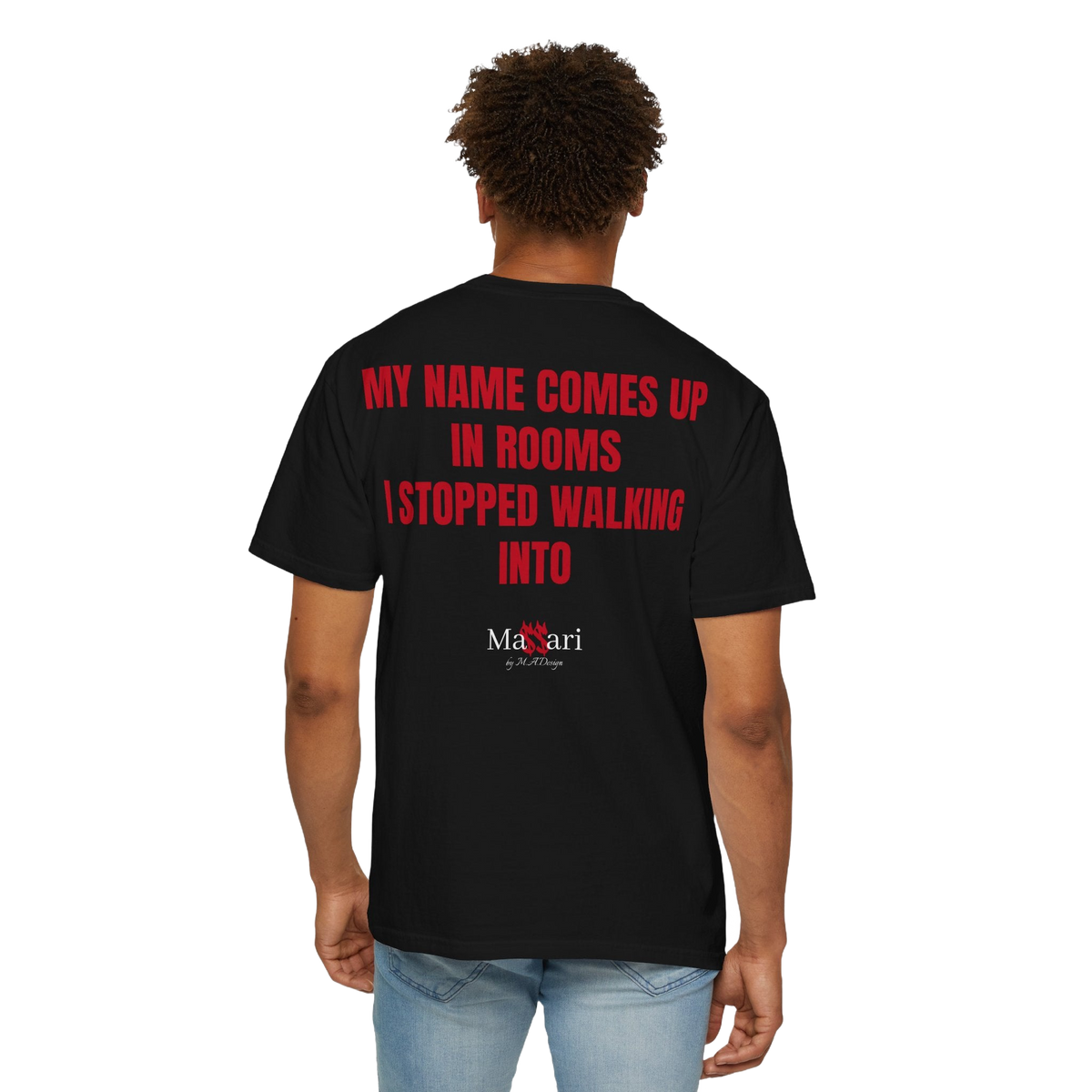 Massari My Name Comes Up in Rooms – Garment-Dyed T-Shirt – freigestellt